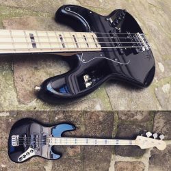 Black is back.Fender – American Elite Jazz Bass. #fenderjazzbass #fenderbass #fenderamericanelite #fender #bassporn #bassgram #bass #basse #electricbass