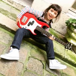 Samick Bennett – CorsairPour les kids mais aussi pour les grands. #samickbass #samickcorsair #samickcorsairbass #basskid #basskids #bassplayers #bassgram #bassporn #bassist #bassiste