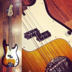 Lakland – Skyline Series 44-64Équipée d’un micro vintage précision USA.