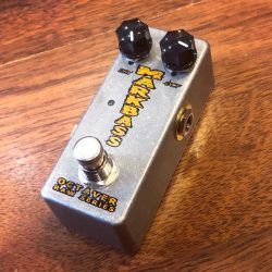 Ultra compact cet octaver basse  markbass.it  🦠 Courage aux italiens et à tous les peuples !!!