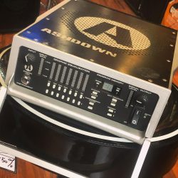 0n attend pas la 3eme démarque. -50% direct sur cette amp Ashdown. 😎
