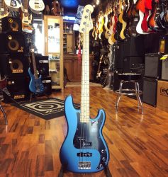 Fender American Performer – Satin Lake Pacific Blue 🥶