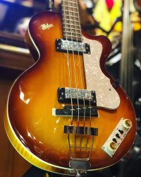Höfner – Club Bass Ignition Sunburst. Belle et à petit prix pour un son vintage typique