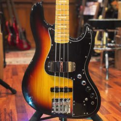 Nouvelle Occasion [vendu] – Fender Marcus Miller Sunburst Japon . Contactez nous ;)