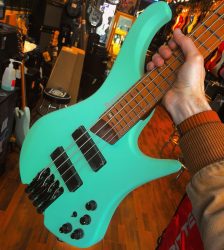 Ibanez – Short scale ET headless. EHB1000S-SFM 🏼‍♂️