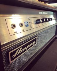 Ampeg – V4B 🦾100 watts, 100% lampeDispo au shop