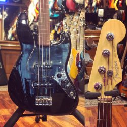 Occasion Fender Jazz Bass S1SW USA 2005 Fretless Black