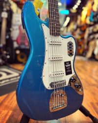 Nouveauté – Fender nous ressort la VI en version Vintera II ‘60s Lake Placid Blue