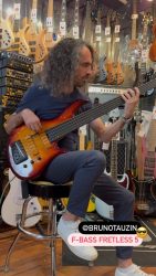 @brunotauzin nous rend visite. Ses excellentes méthodes de basse sont disponibles en format physique au magasin.