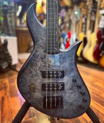 Superbe Aquilina – Bertone 4 Fretless Fabriqué à la main en France