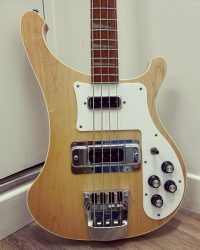 Une Rickenbacker 4003 Maple Glo de 2004 vient fraîchement de rentrer en boutique.