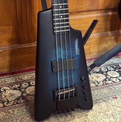Dans la famille « Petit mais costaud »… je voudrai la Steinberger Synapse 4 XS Custom en occasion. 🛴