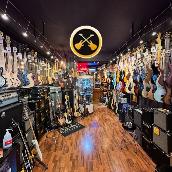 À ceux qui ne l’auraient pas encore remarqué… on a du chooooooix !Toi qui aimes la basse, écoute ce son.@alunewade #alunewade