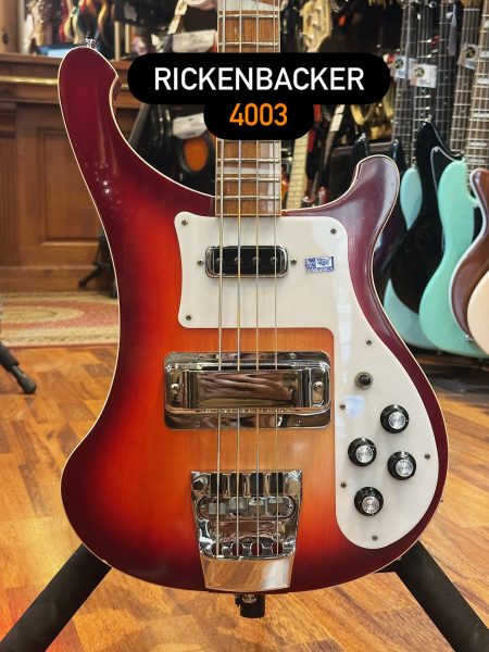 Toujours aussi unique. Dispo en occasion au shop !