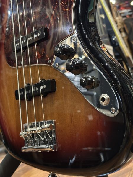 Occasion Fender Jazz Bass US Standard MN Sunburst 2010 + Flight N°Z9321473