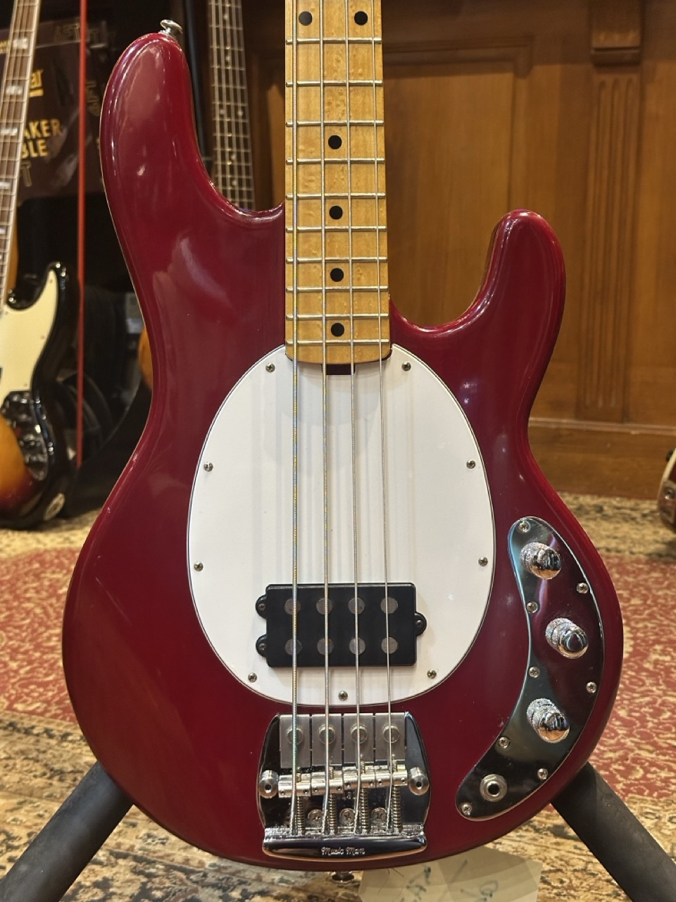 Occasion Music Man Stingray 4 Red 2EQ 1989