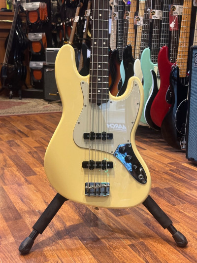 Occasion Fender Jazz Bass US Standard RW White 1997 + Flight N°N7205151